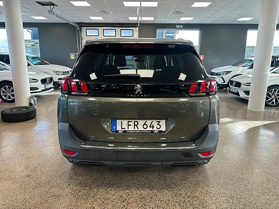 Peugeot 5008 2017 photo 5