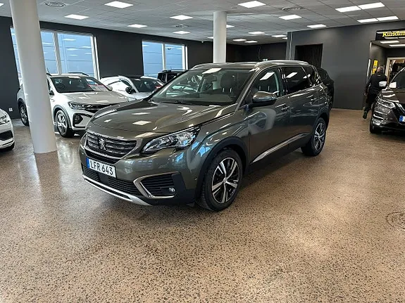 Peugeot 5008 2017 photo 3