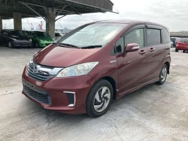 Honda Freed 2015 photo 2