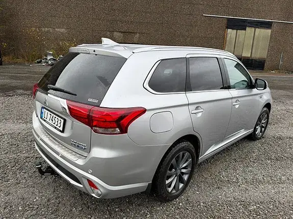 Mitsubishi Outlander 2018 photo 3