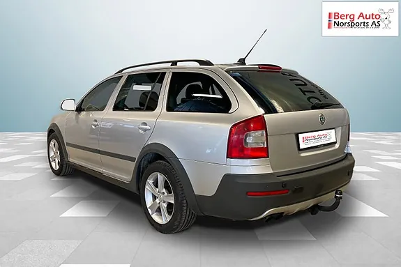 Skoda Octavia Scout 2013 photo 2