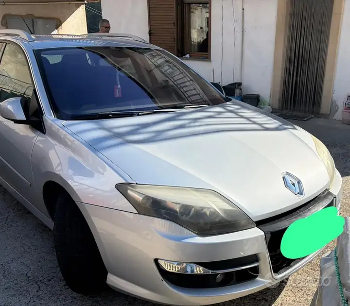 Renault Laguna 2011 photo 3
