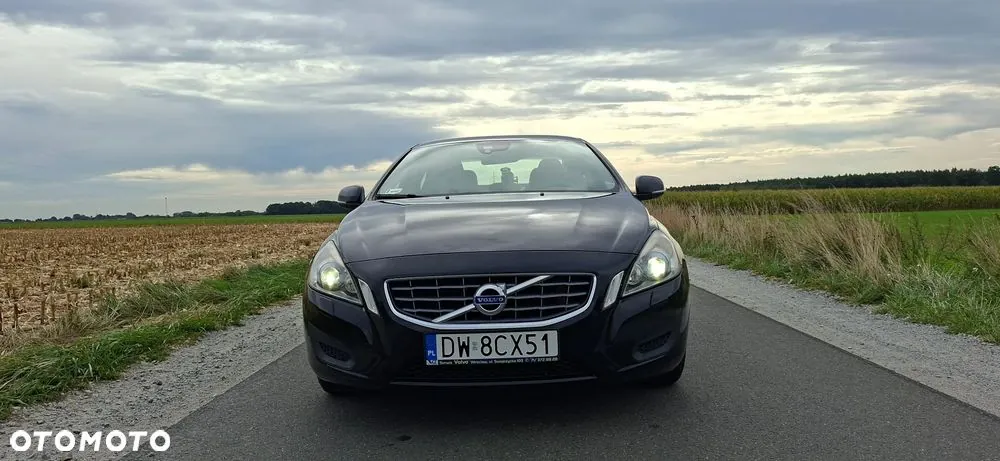 Volvo S60 2013 photo 2