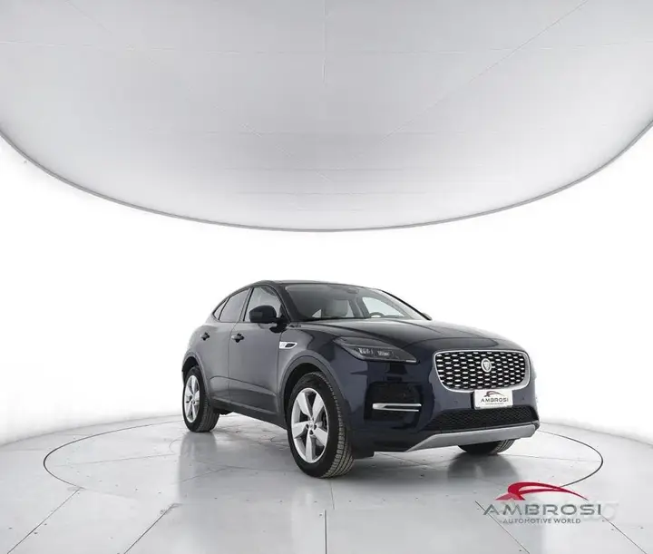 Jaguar E-Pace 2023 photo 2