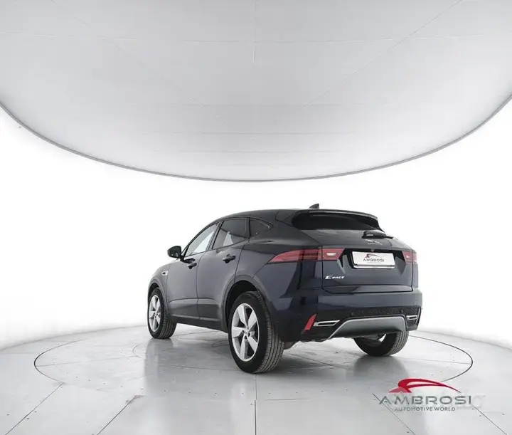 Jaguar E-Pace 2023 photo 4