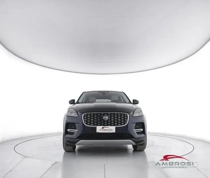 Jaguar E-Pace 2023 photo 5
