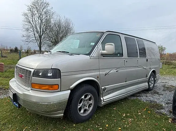 GMC Savana