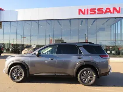 Nissan Pathfinder 2024 photo 2