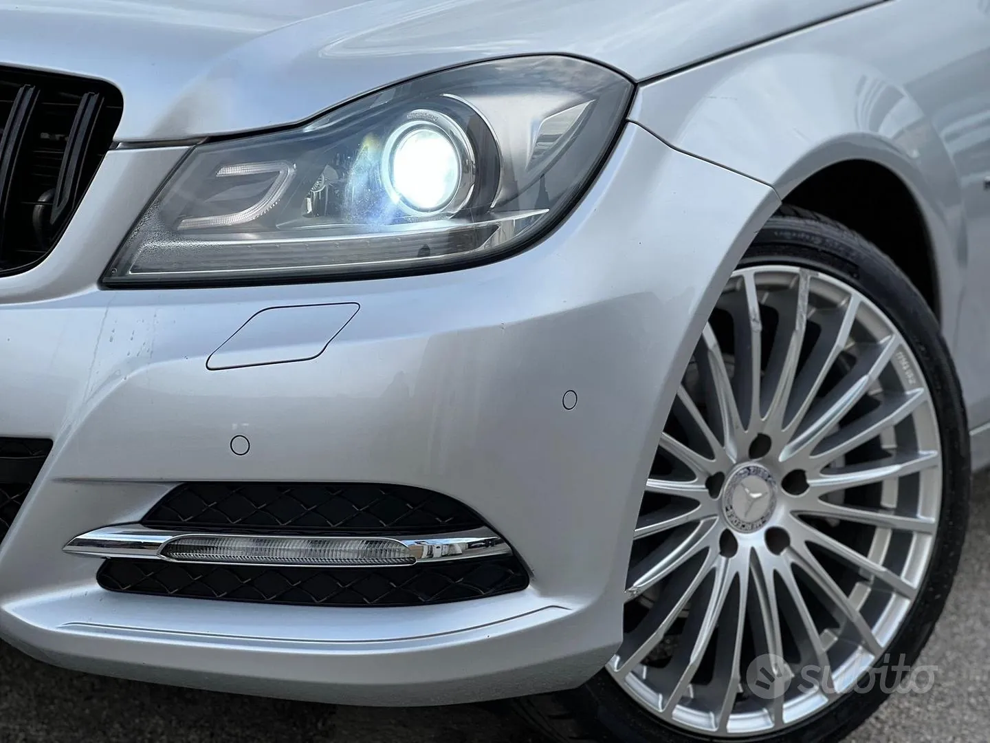 Mercedes-Benz C 2011 photo 2
