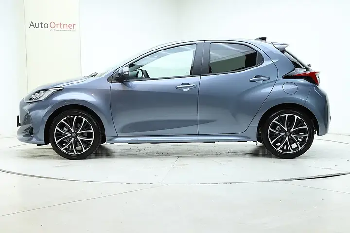 Toyota Yaris photo 3