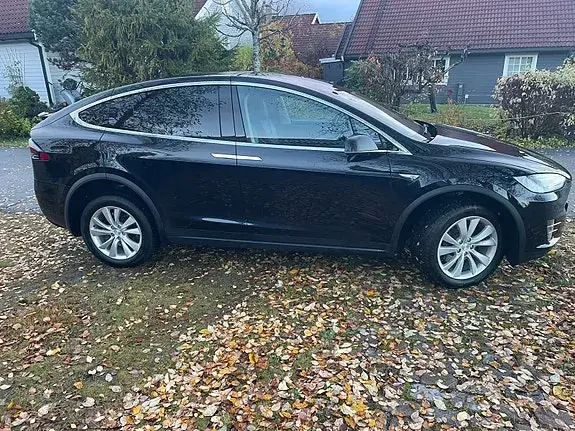 Tesla Model X 2016 photo 3