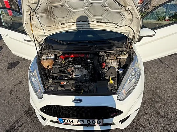Ford Fiesta 2014 photo 5