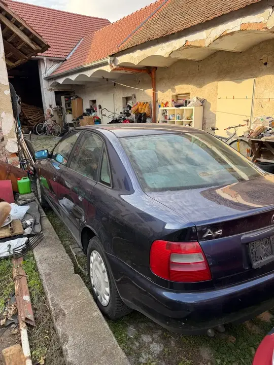 Audi A4 1997 photo 3
