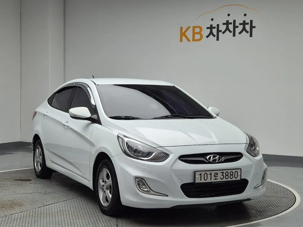 Hyundai Accent 2015 photo 4