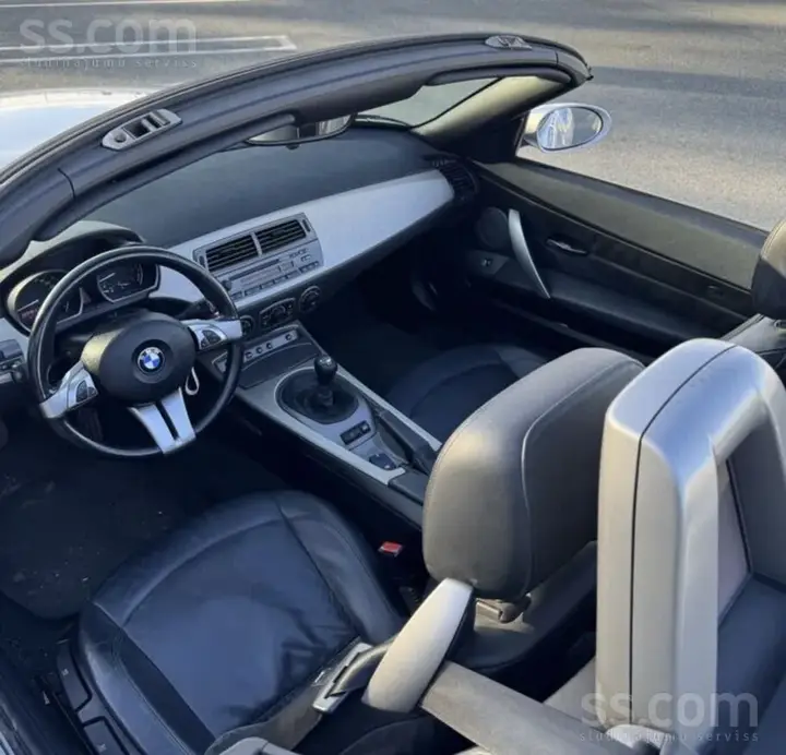 BMW Z4 2004 photo 2