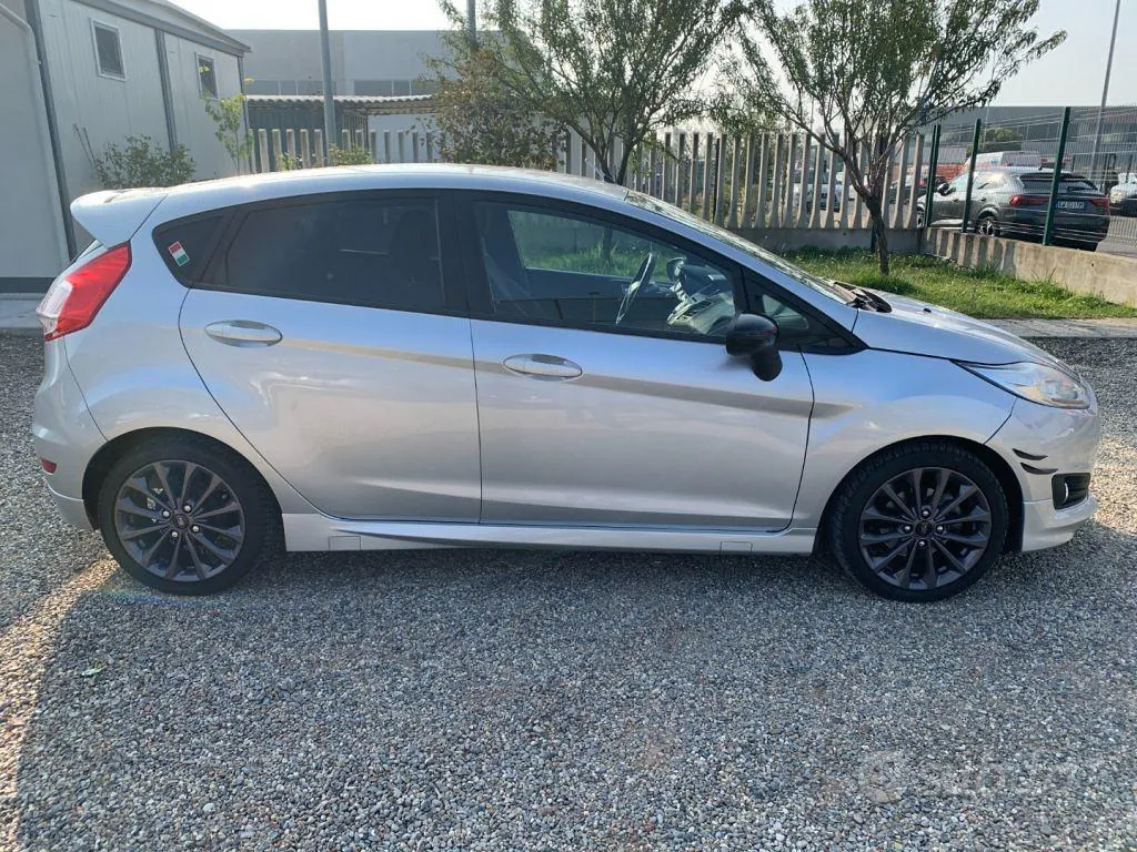Ford Fiesta 2017 photo 4