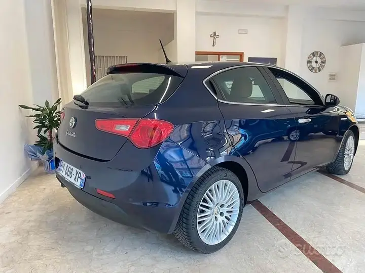 Alfa Romeo Giulietta 2010 photo 3