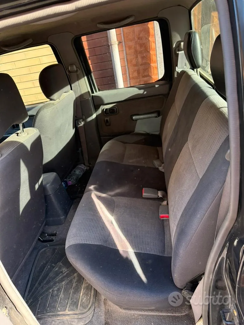 Nissan Navara 2006 photo 5