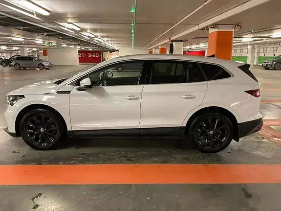 Skoda Enyaq 2022 photo 2