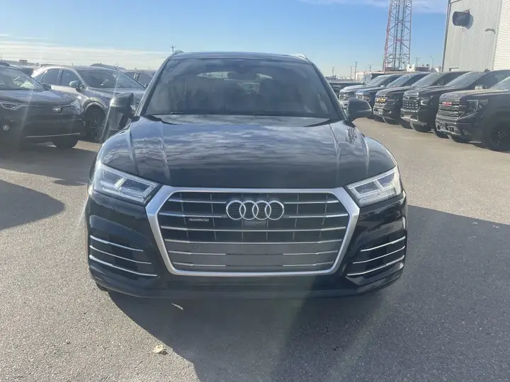 Audi Q5 2018 photo 2