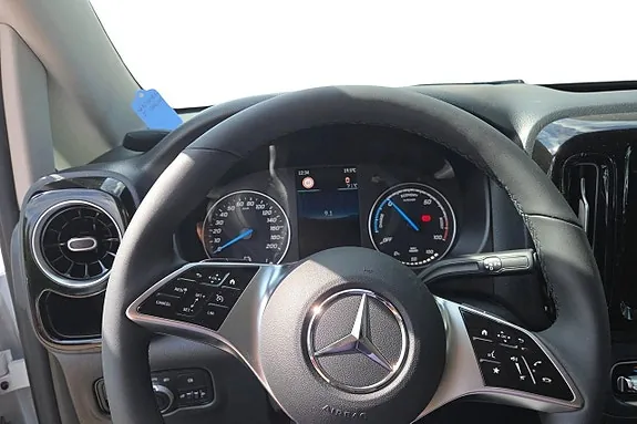 Mercedes-Benz Evito 2026 photo 5