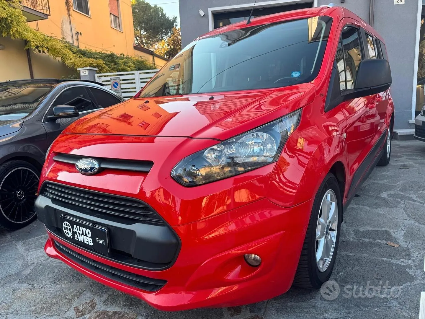 Ford Tourneo Connect 2015 photo 2