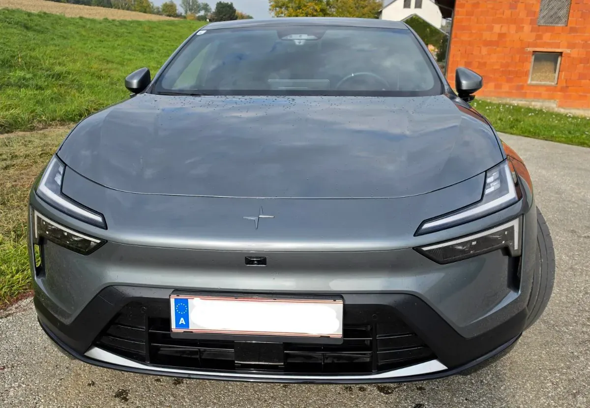 Polestar 4 2025 photo 3