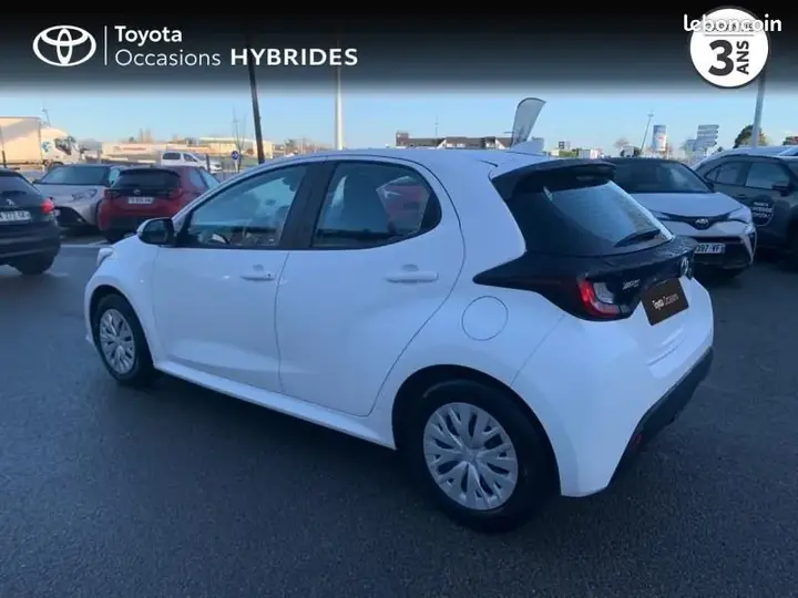 Toyota Yaris 2023 photo 4
