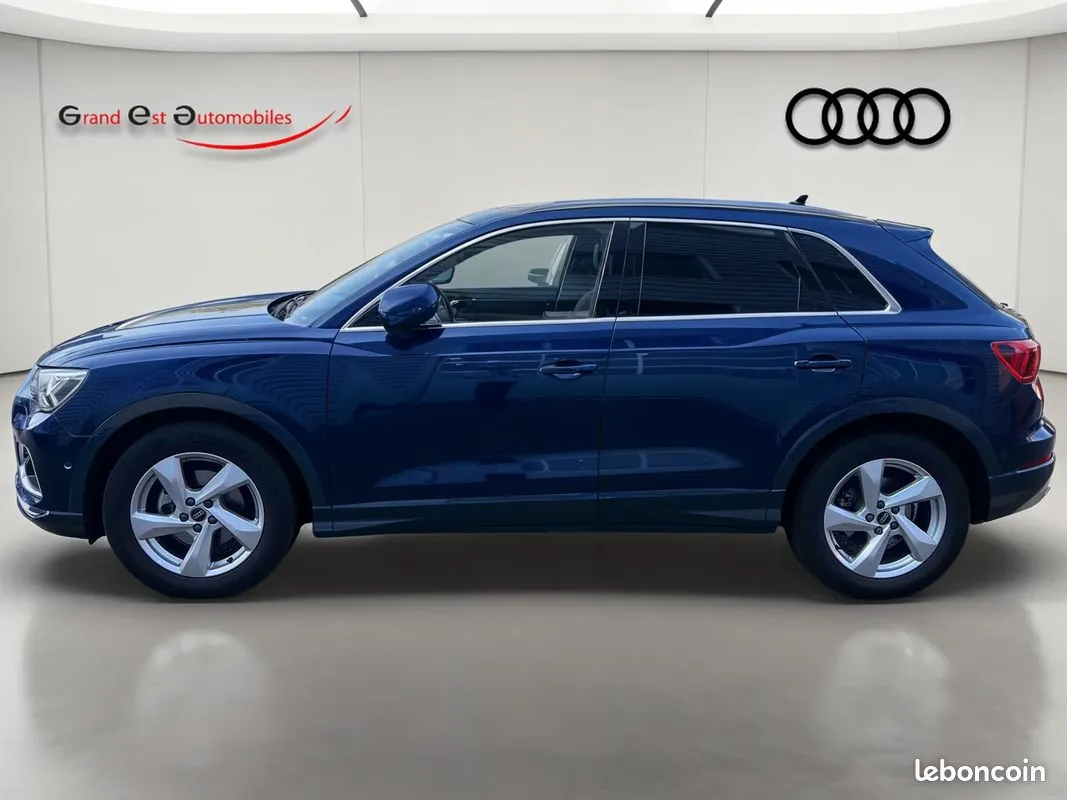 Audi Q3 2023 photo 2