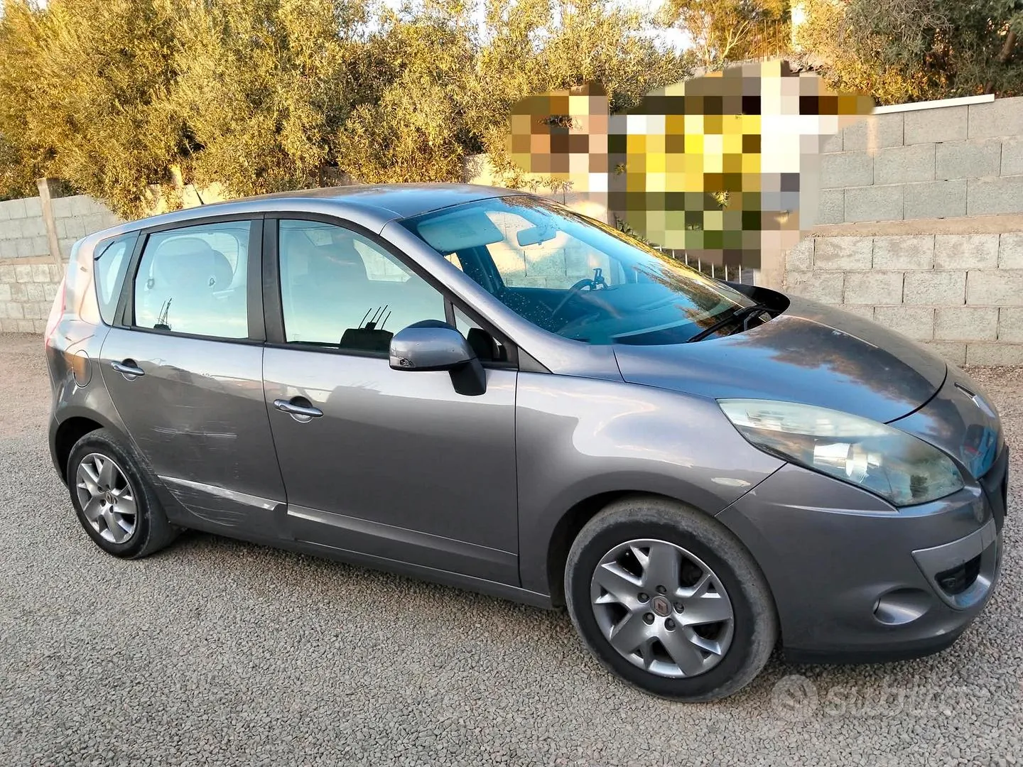 Renault Scenic 2011 photo 4