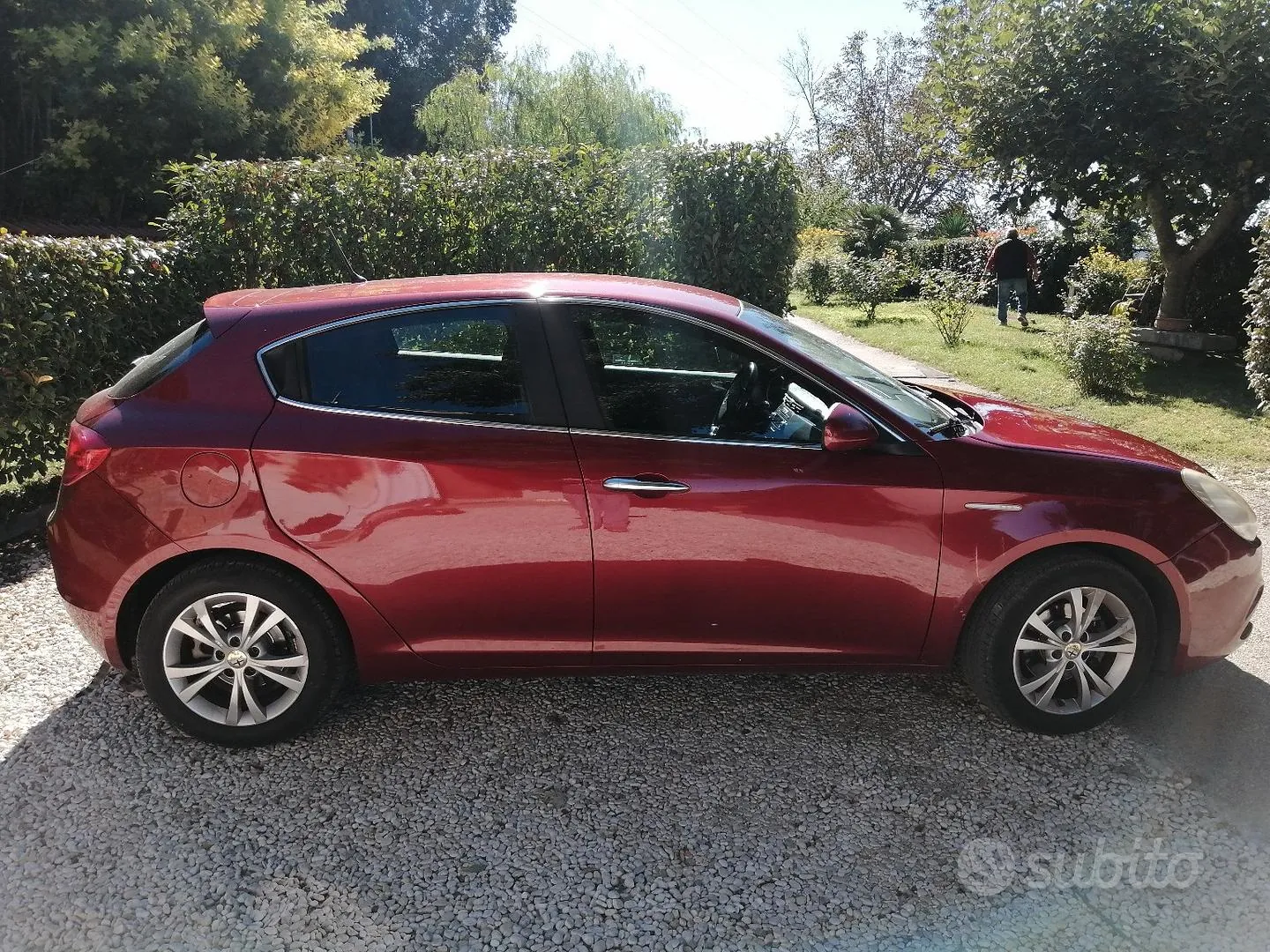 Alfa Romeo Giulietta 2013 photo 2