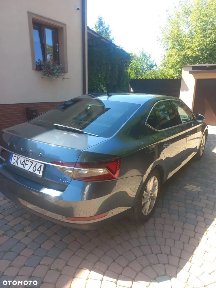 Skoda Superb 2019 photo 5