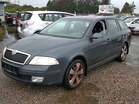 Skoda Octavia 2008 photo 2