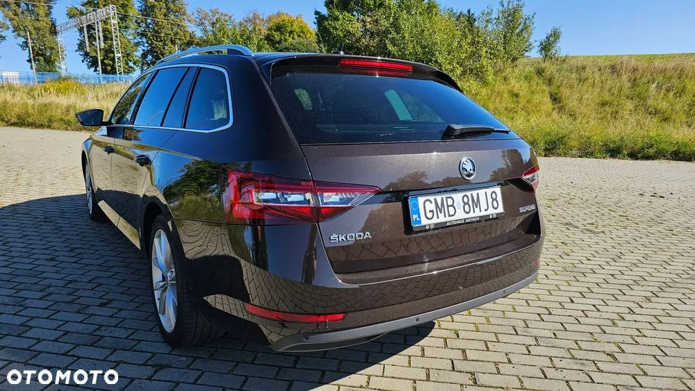 Skoda Superb 2017 photo 4