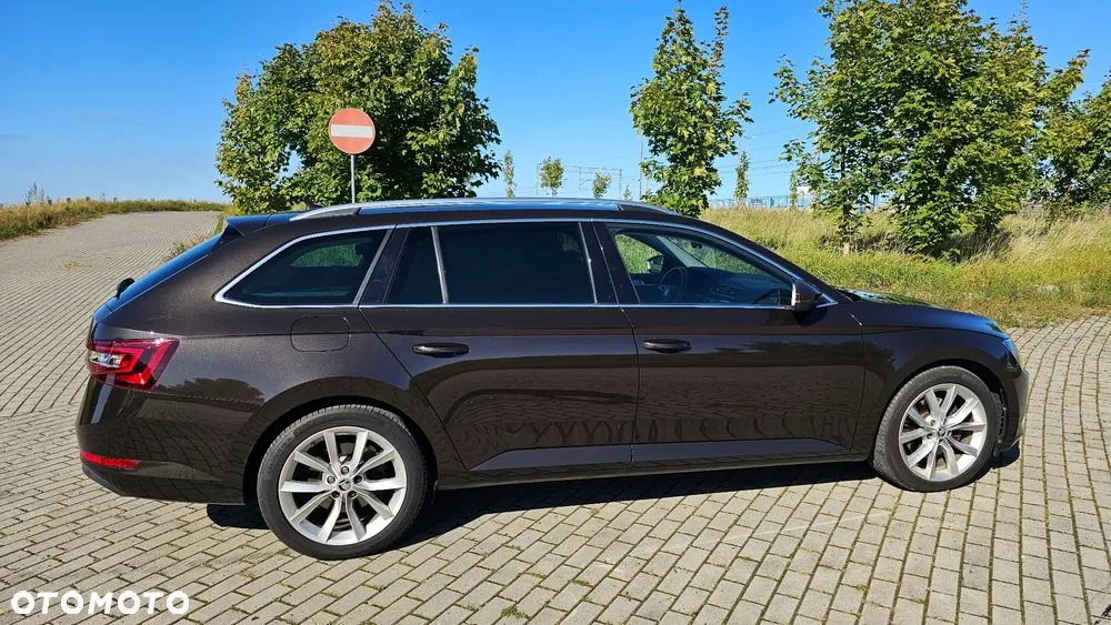 Skoda Superb 2017 photo 5