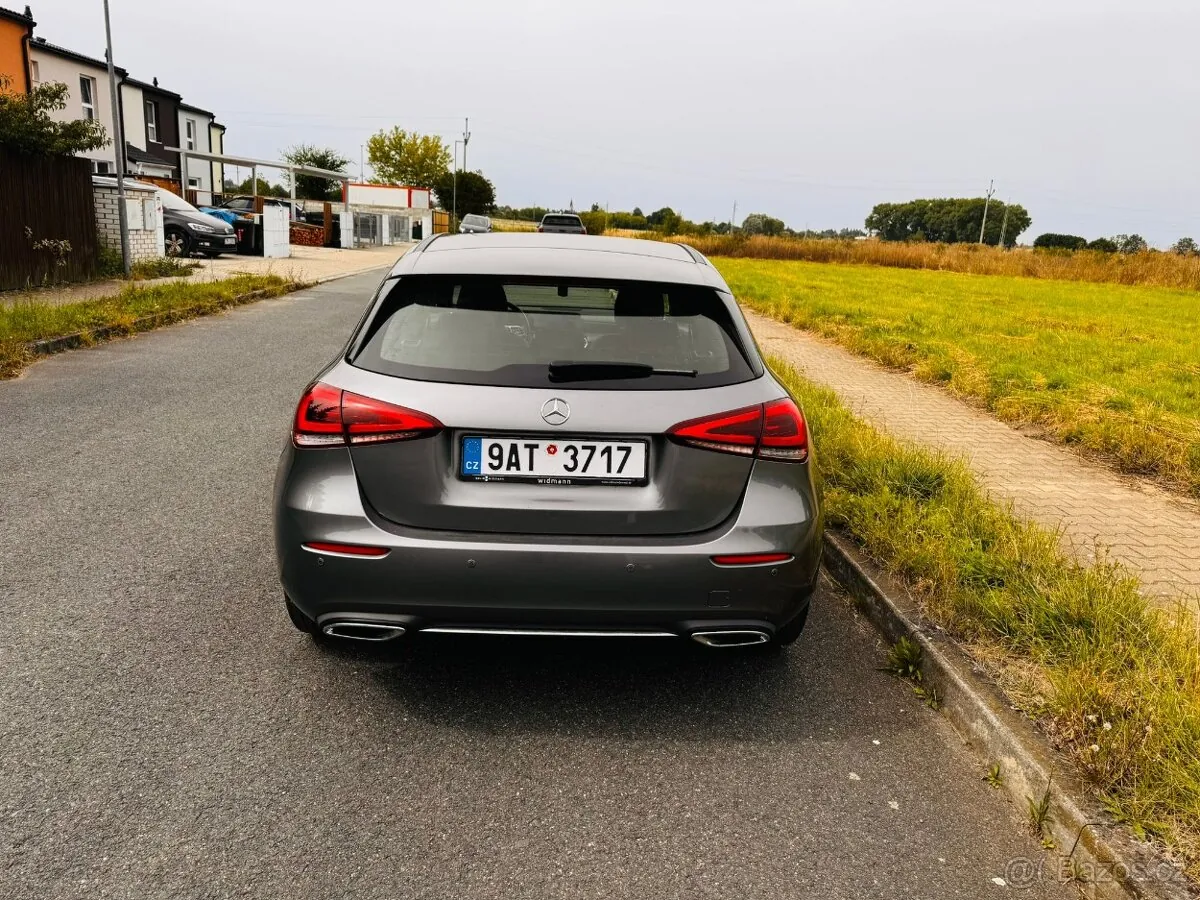 Mercedes-Benz A-Class 2018 photo 2