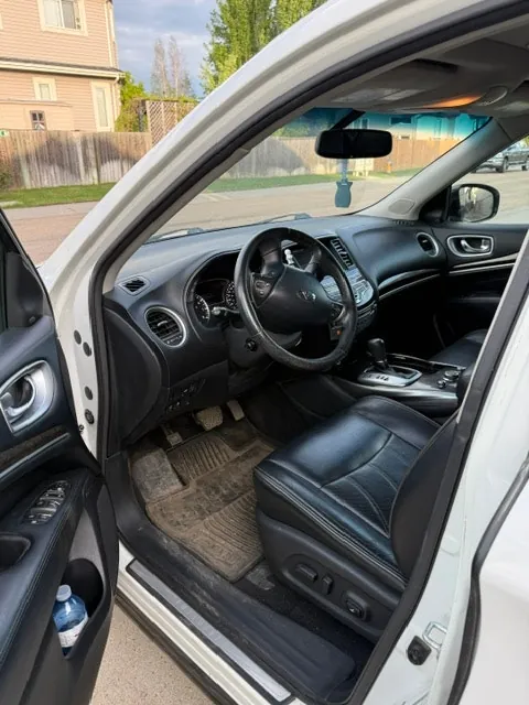 Infiniti Jx35 2013 photo 3