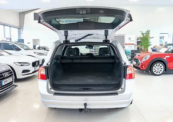 Volvo V70 2012 photo 4