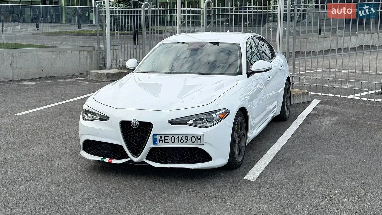 Alfa Romeo Giulia 2017 photo 5