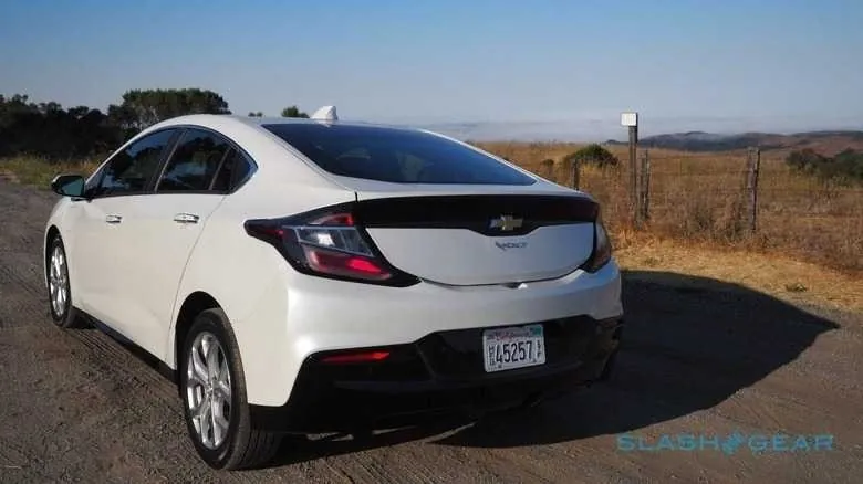Chevrolet Volt 2017 photo 2