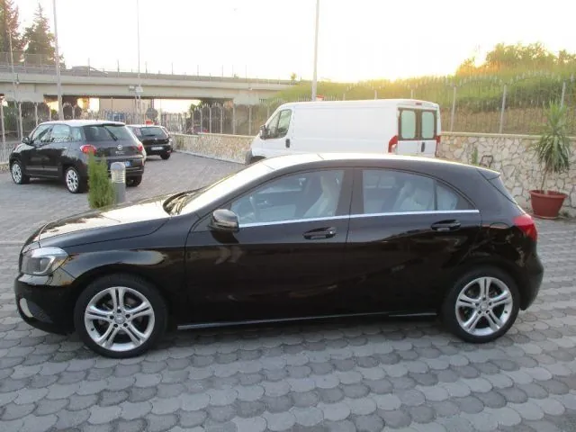 Mercedes-Benz A 180 Cdi Sport 2015 photo 2