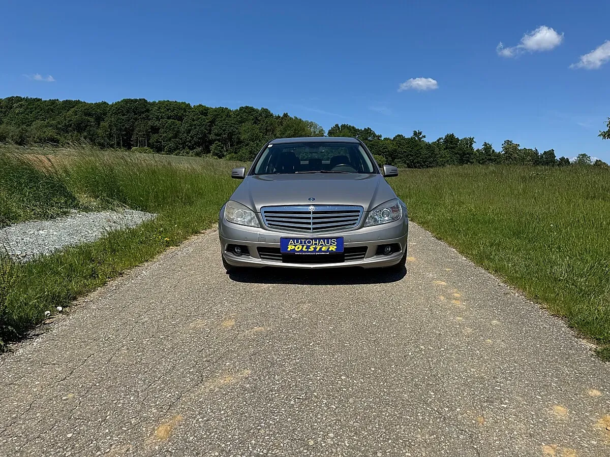Mercedes-Benz C-Class 2009 photo 2