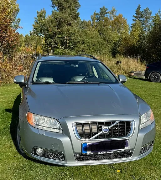 Volvo V70 2009 photo 2