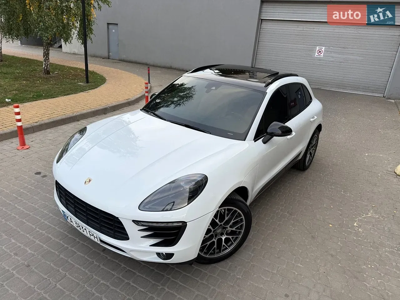 Porsche Macan 2018 photo 2
