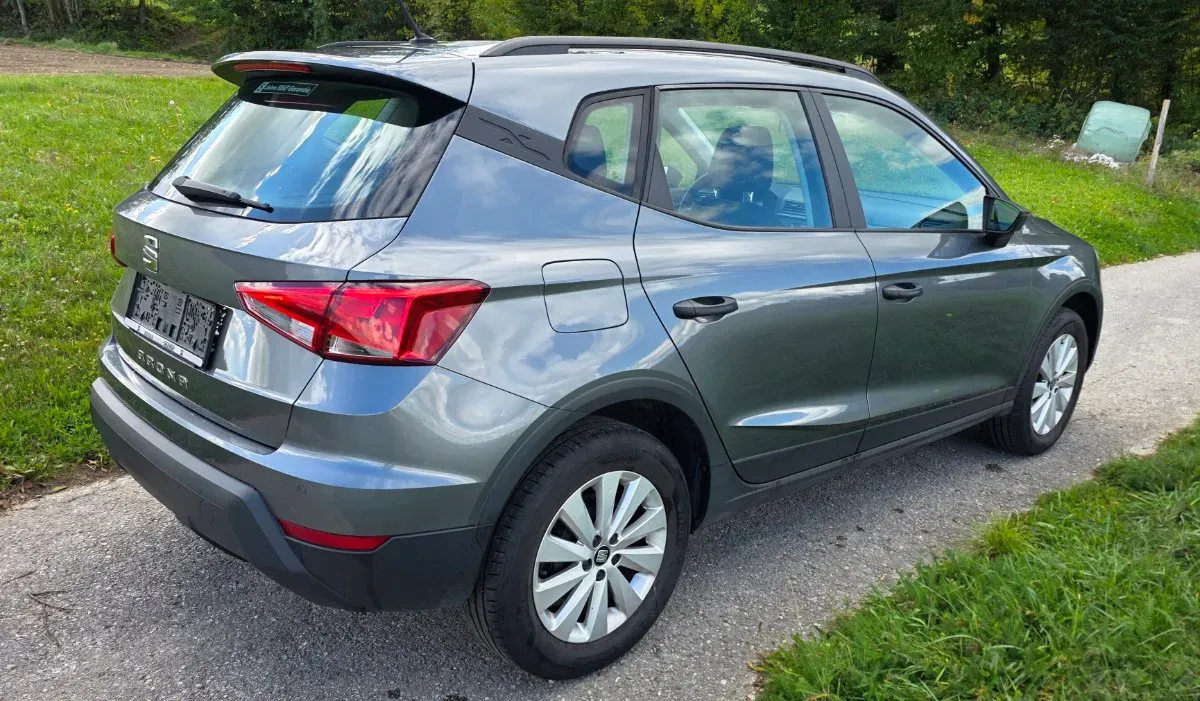 Seat Arona 2018 photo 3