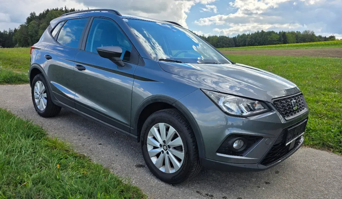 Seat Arona 2018 photo 2