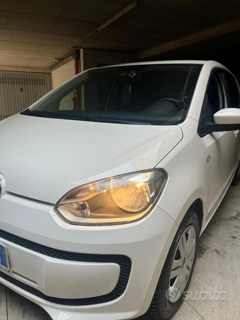 Volkswagen Up 2013 photo 4