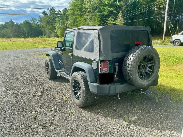 Jeep Wrangler 2015 photo 2