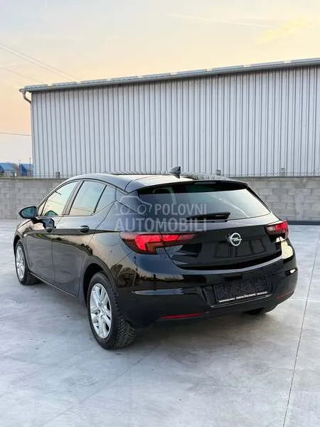 Opel Astra K 2019 photo 3