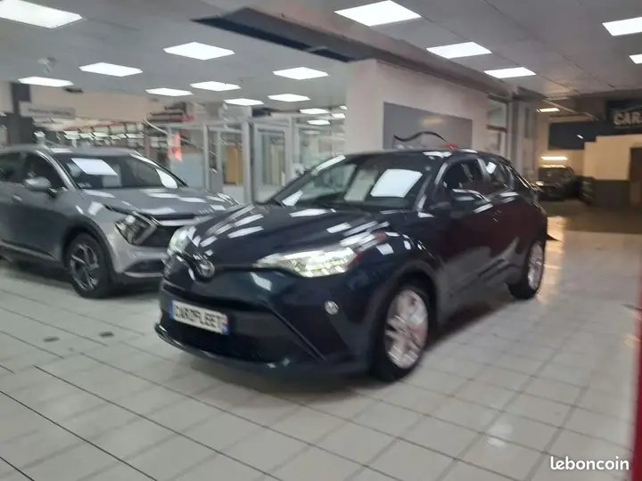 Toyota C-Hr 2023 photo 4